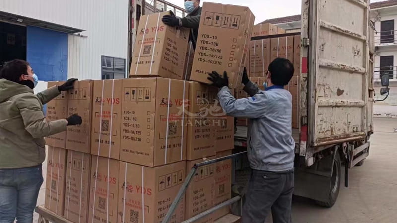 甘肅蘭州100個(gè)天馳液氮罐發(fā)貨1