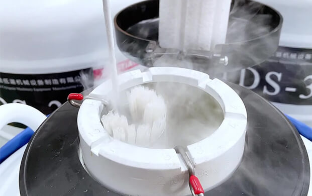 生物液氮罐結冰是什么原因？